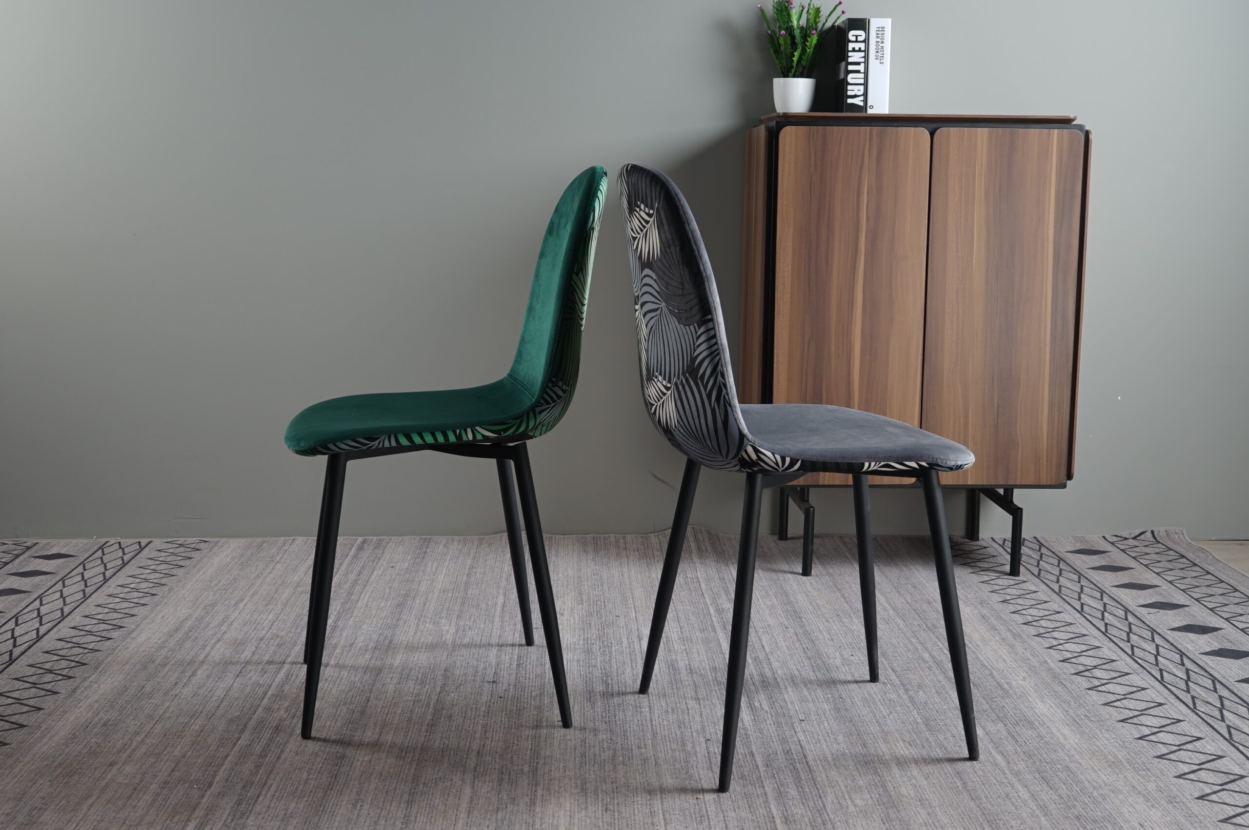 Silla HORUS, metal, tapizado velvet verde con trasera floral a juego - Imagen 5