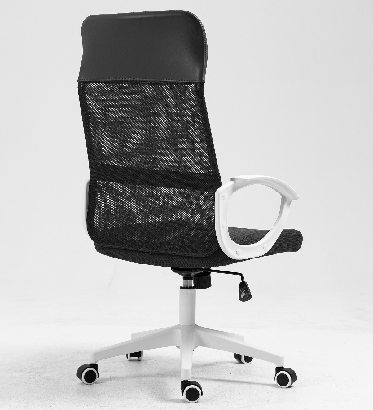 Sillón de oficina VERTON, blanco, malla y asiento negro - Imagen 4