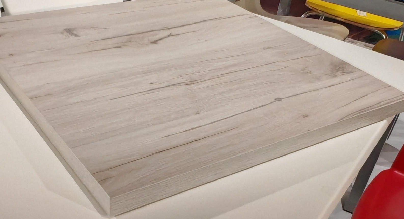 Tablero de melamina 30 mm, ROBLE UVE, 68 x 68 cms - Imagen 2